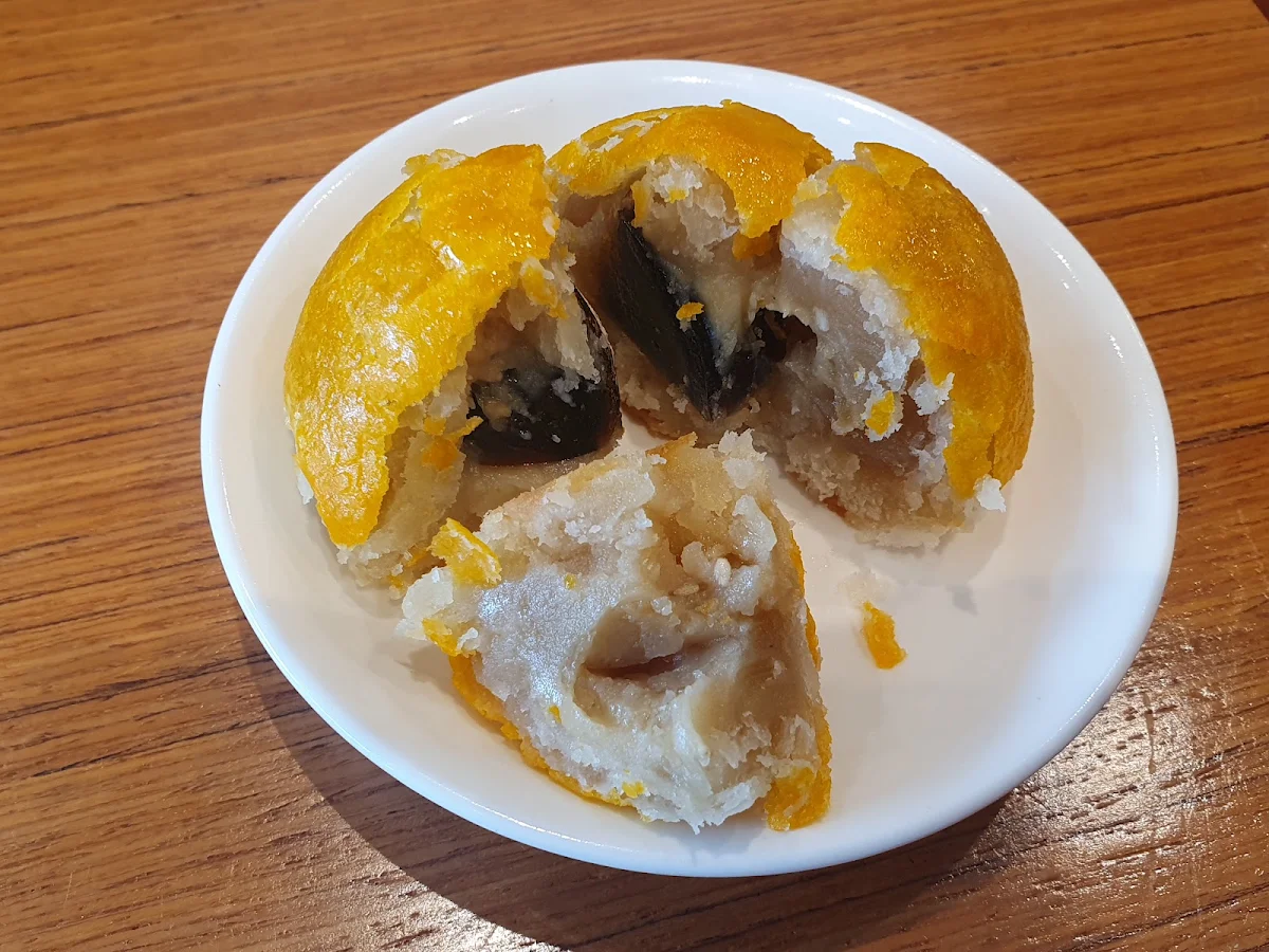 皮蛋酥, 籠隆腸粉